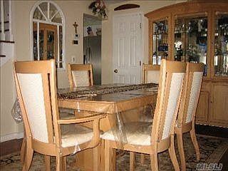 4th image of 653 Harless Pl