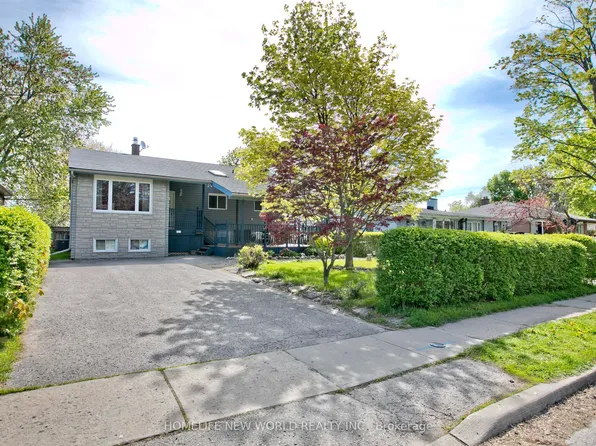 727 Balaton Ave, Pickering, ON L1W 1W3