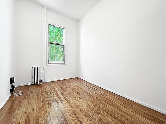 5th image of 94 Diamond St #2B