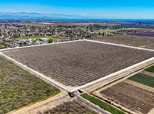 896 N Mariposa Avenue, Visalia, CA 93292