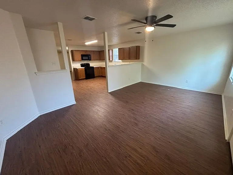 1008 Stone Chapel Way — Photo 12