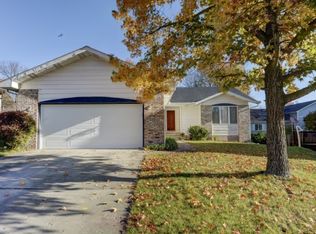 1230 W Scotch Pine Ct, Decatur, IL 62526