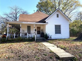 220 N 19th St, Van Buren, AR 72956