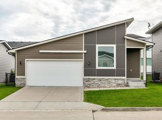 1419 NE Little Beaver Dr, Grimes, IA 50111