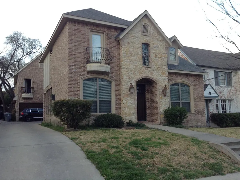 5939 La Vista Dr