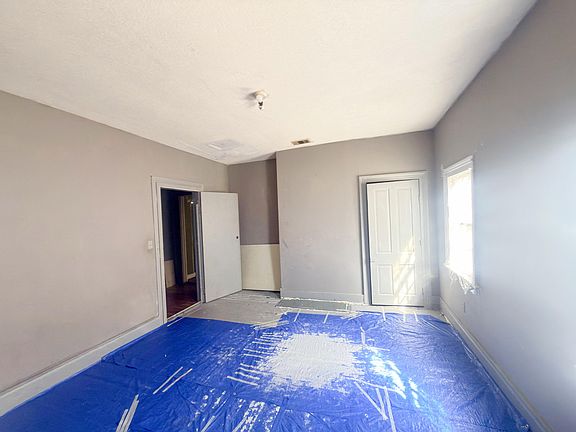 5th image of 1021 Miller Street