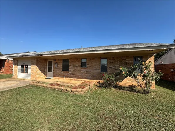 1607 Fieldstone Ln, Tecumseh, OK 74873