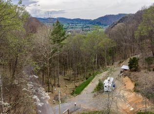 394 & 400 Bishop Hollow Rd, Elizabethton, TN 37643