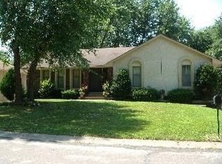 1301 SW 21st St, Blue Springs, MO 64015