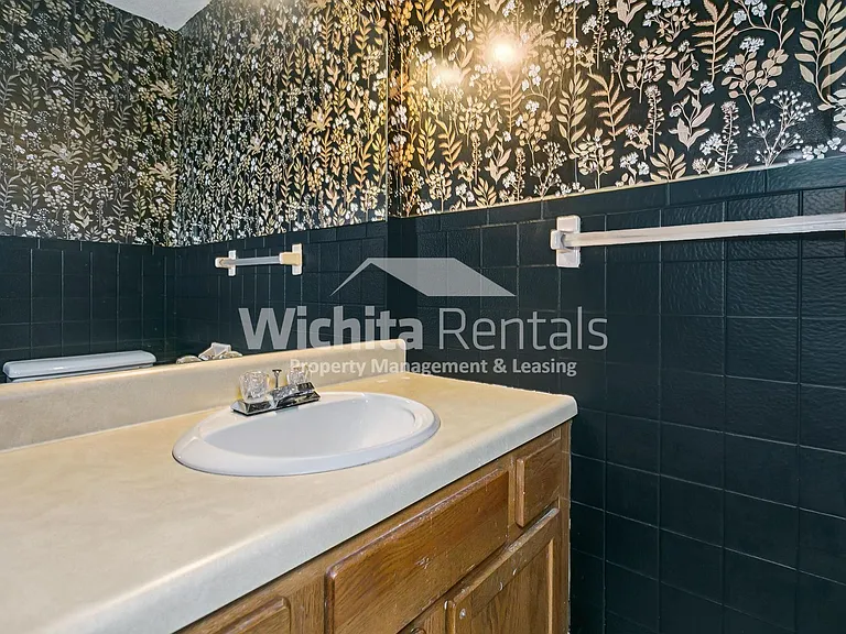 1418 Money St — Photo 16