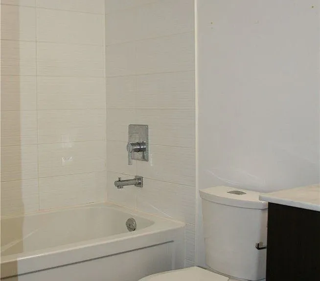 7165 Yonge St #2211 — Photo 6