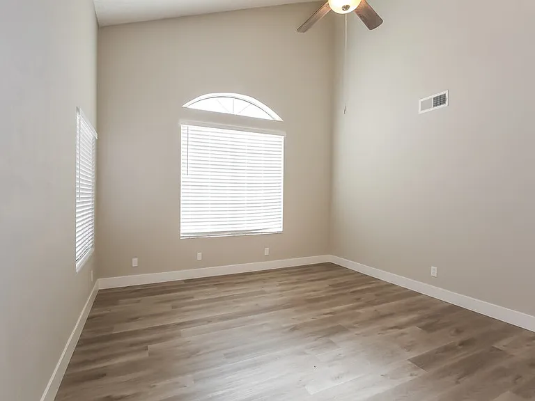1403 Harmony Hill Dr — Photo 14