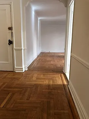 Rented by Kew Forest Realty Inc | media 7