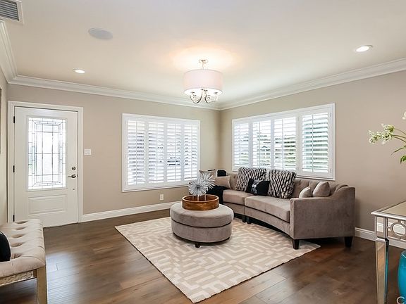4th image of 14731 Cabell Ave
