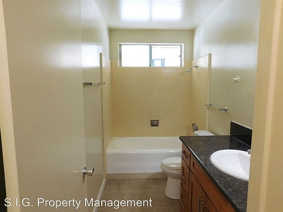 4th image of 1118 E Doran St APT A