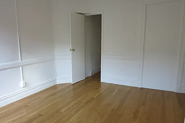 Rented by Manhattan Best Realty, Inc.