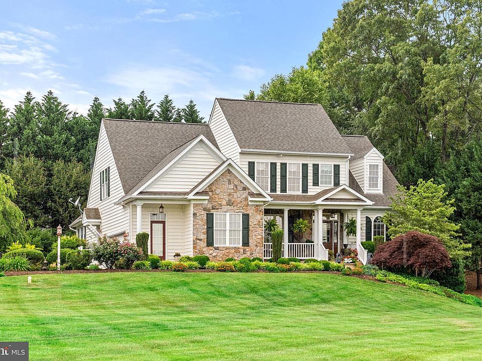 1st image of 19088 Clair Manor Dr