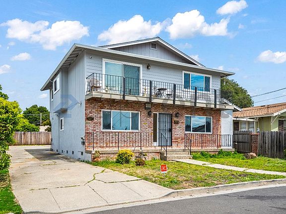 2nd image of 22814 Kings Ct #22814