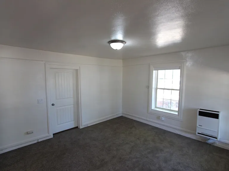 24 W C Riv — Photo 7
