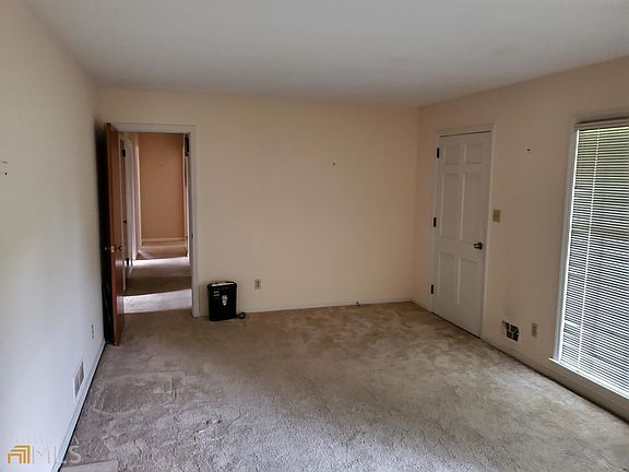 5th image of 797 Kiowa Dr