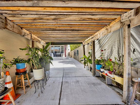 3rd image of 2945 N California Ave