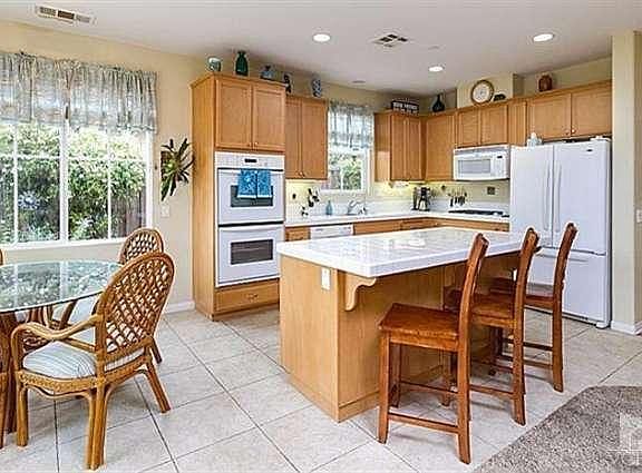 5th image of 10470 New Haven St