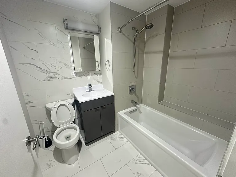 27-05 41st Ave #3G — Photo 9