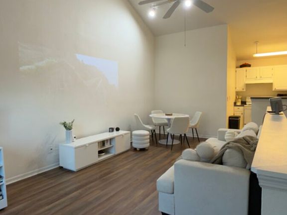 3rd image of 6435 Manhattan Village Ave APT 205
