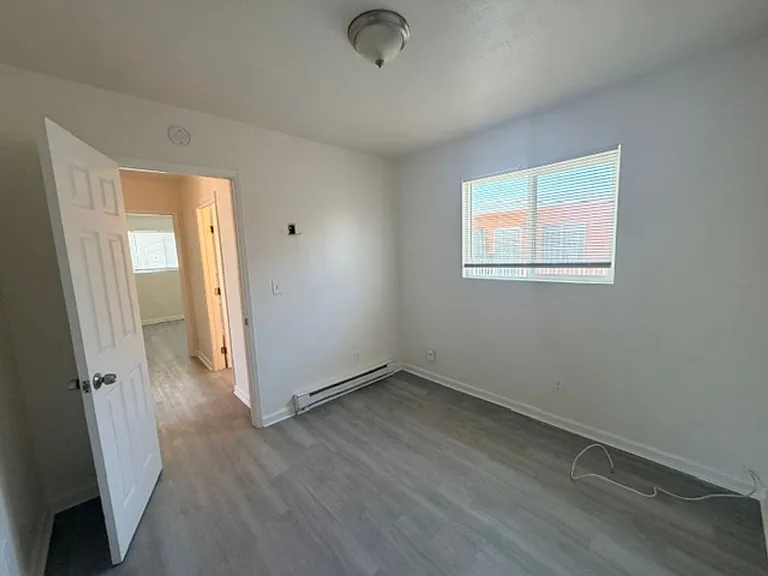 5415 Imperial Ave — Photo 9