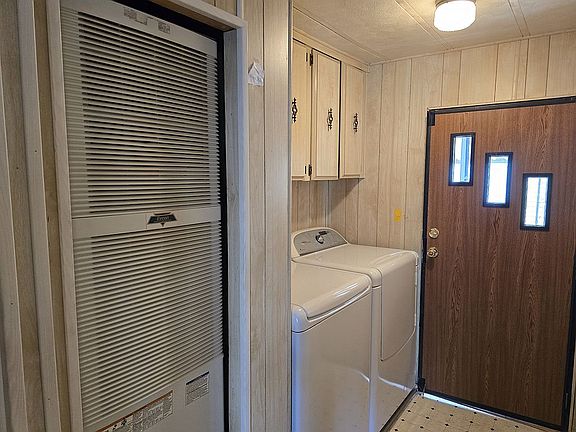 4th image of 7225 N Hills Blvd NE