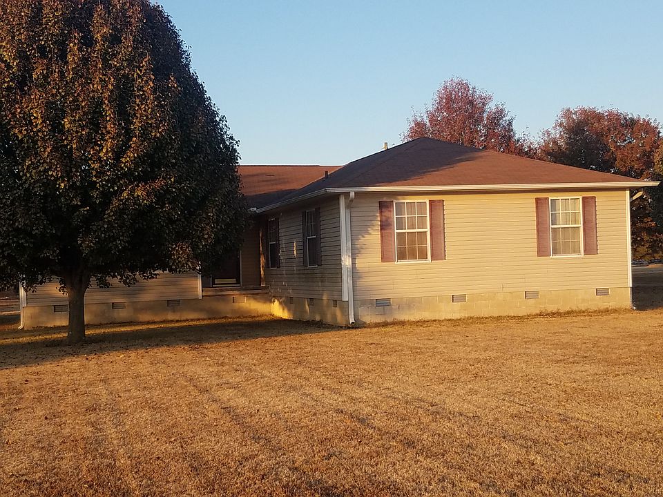 1st image of 19 Crooked Creek Ln