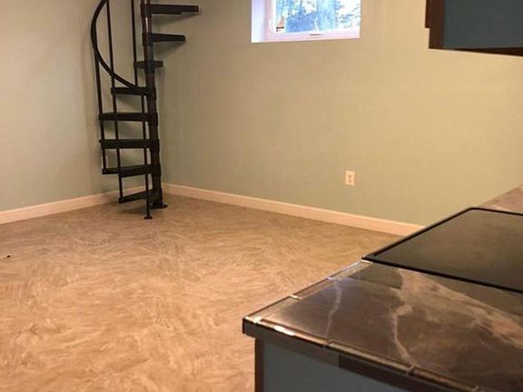 2nd image of 21722 Louden Ln