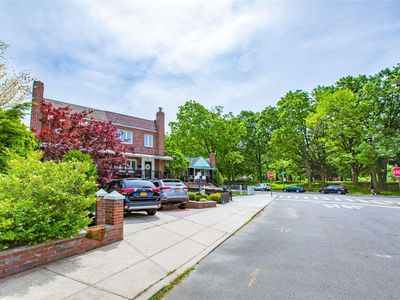 62-25 78th Street, Flushing, NY, 11379