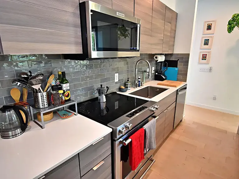 1301 Luna St #2 — Photo 6