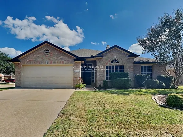 2601 Crestwood Dr, Burleson, TX 76028