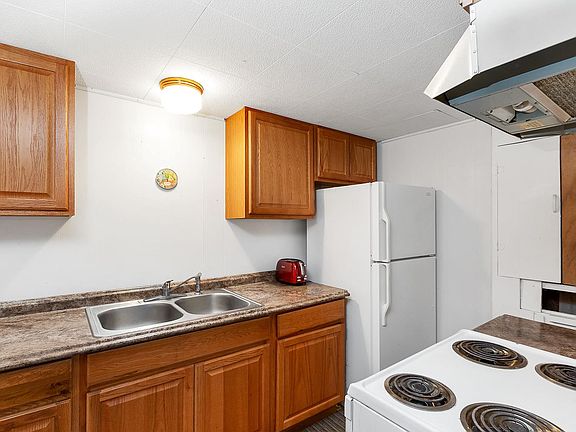 4th image of 9506 S Freeman Dr #B