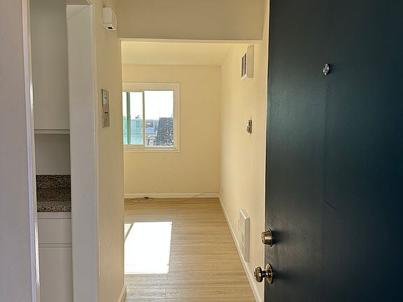 2nd image of 2604 Fruitvale Ave #301