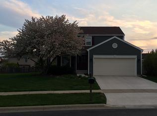 444 Essex Pl, Carol Stream, IL 60188