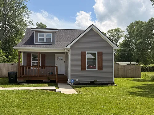 329 Simpson St Photo 1