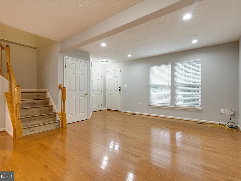 2542 Piney Pass Way — Photo 8