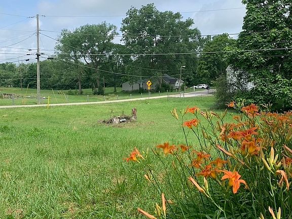 5th image of 1992 W County Road 100 S