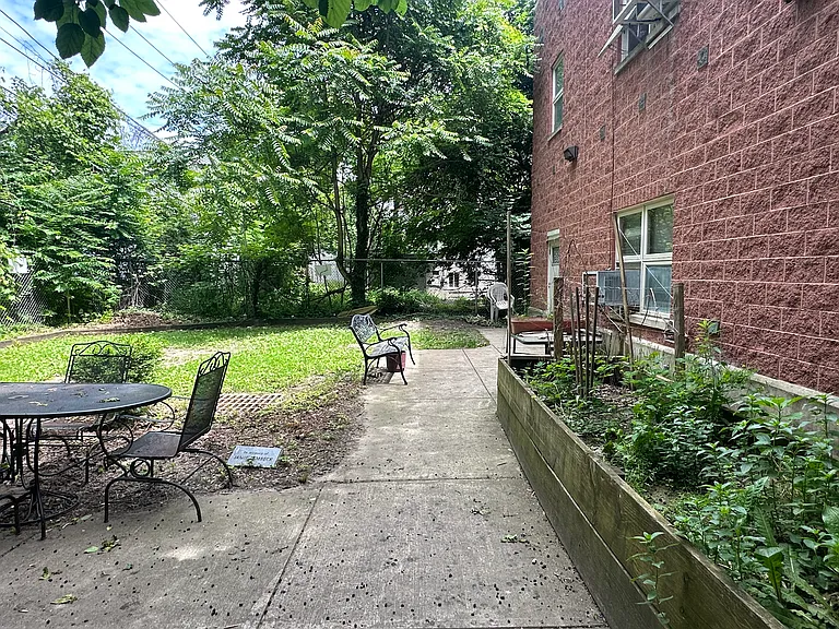 1416 Main St #200 — Photo 9