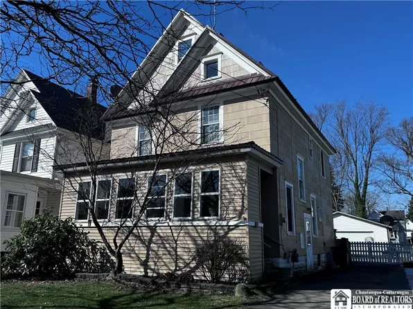 739 Deer St, Dunkirk, NY 14048