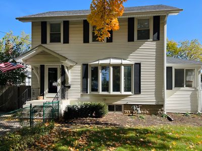 713 Warrenville Rd, Wheaton, IL, 60189