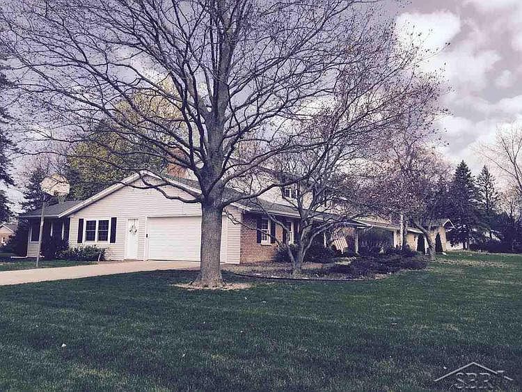 2nd image of 526 Stoneham Rd