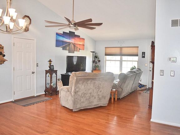 2nd image of 19286 Briarway North Dr