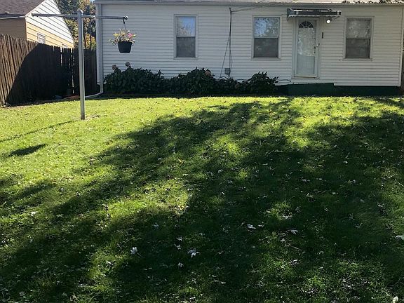 2nd image of 2200 Marshall Pkwy
