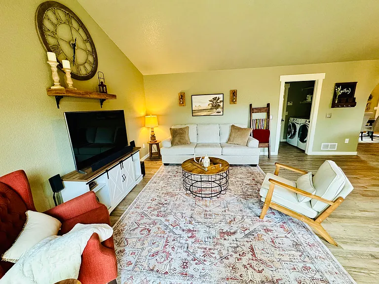 3916 Concord Dr — Photo 5