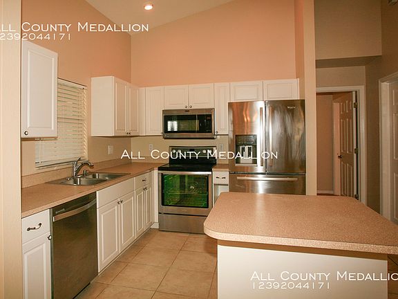 5th image of 5215 SW 16th Pl