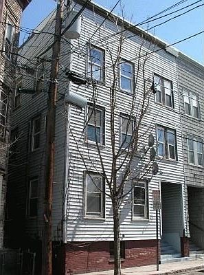 1st image of 17 George St